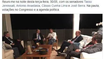 Aécio Neves reunido com líderes do PSDB apesar do afastamento do mandato de senador