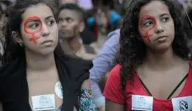 Mulheres protestam contra a violência (Foto Fernando Frazão, Abr)