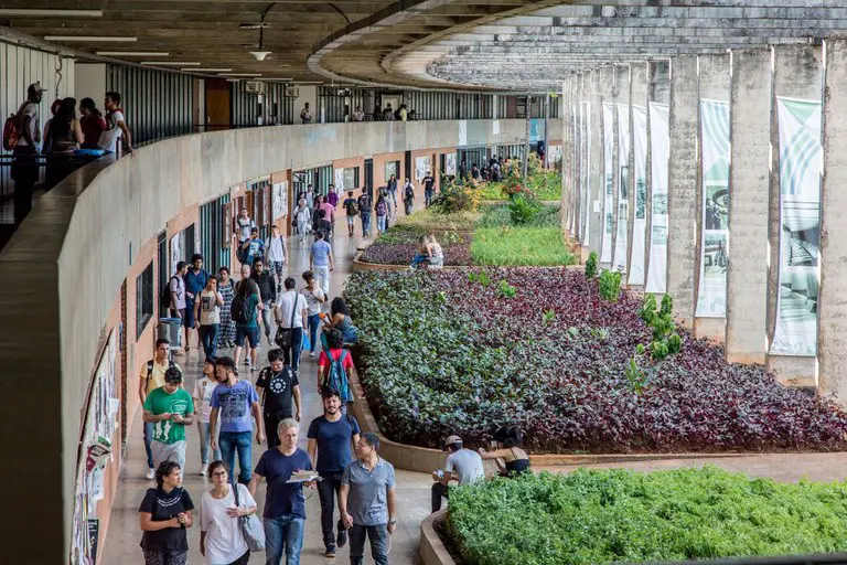 Em todo o país, o Desenrola FIES já beneficiou mais de 253 mil pessoas - Foto: Secom/UnB