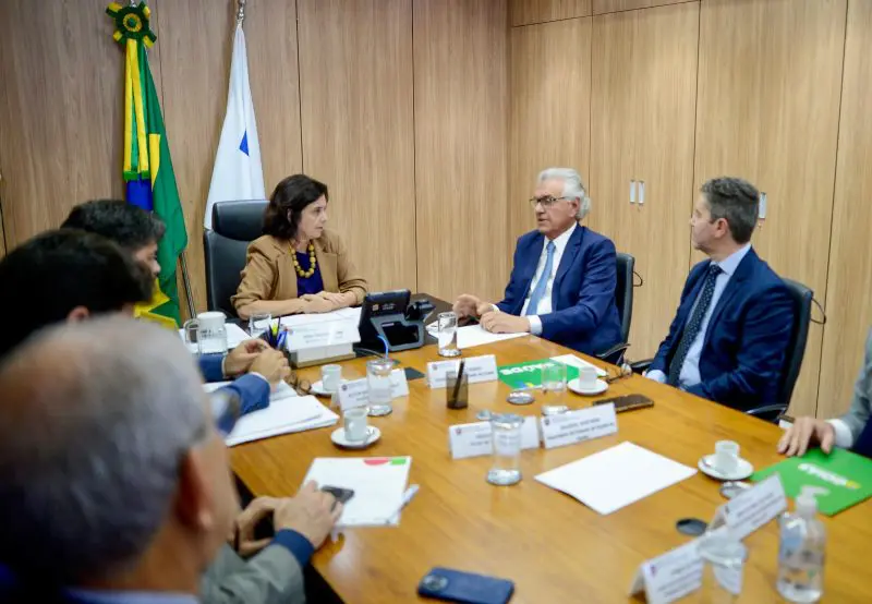 O governador Ronaldo Caiado se reuniu na tarde desta quarta-feira (05/06) com a ministra da Saúde, Nísia Trindade, em Brasília, para solicitar o desbloqueio de R$ 70 milhões, oriundos de emendas parlamentares