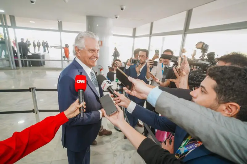 Governador representou os interesses de Goiás no colegiado, com a presença do presidente Lula; dívidas dos estados, assistência social e educação pautaram discussão