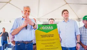 Caiado inaugura trecho da GO-230 e assina ordem de serviço para restauração da GO-070, em Matrinchã