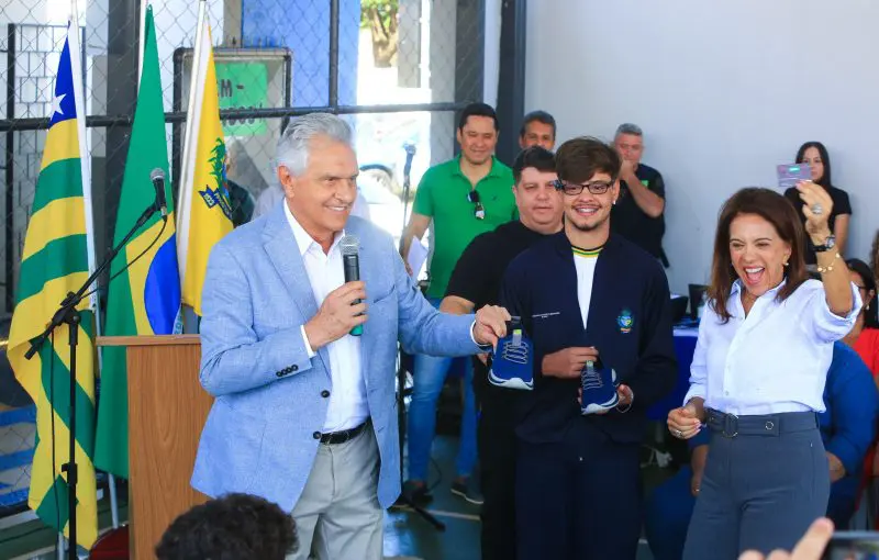 Caiado inaugura colégio estadual com investimento de R$ 3,7 milhões em Aparecida de Goiânia