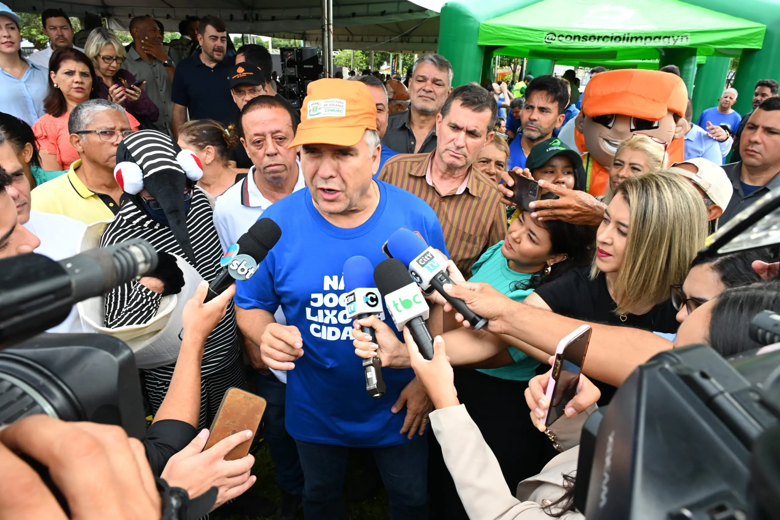 Prefeito Mabel anuncia troca da iluminação de toda a cidade por lâmpadas de LED