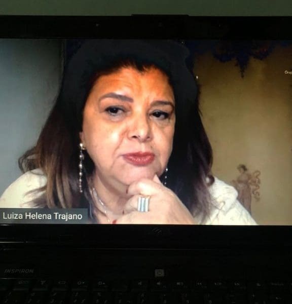 Luíza Trajano, dona do Magazine Luíza, fala a empresárias de Goiás via videoconferência (foto reprodução)