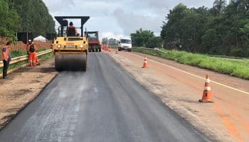 Conserto de parte da BR-153 pela Ecovias Araguaia