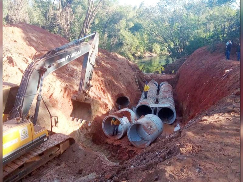 avenida leste-oeste interditada