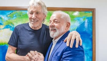 Presidente da República, Luiz Inácio Lula da Silva, durante encontro com o músico Roger Waters, no Palácio do Planalto. (Foto: Ricardo Stuckert / PR)