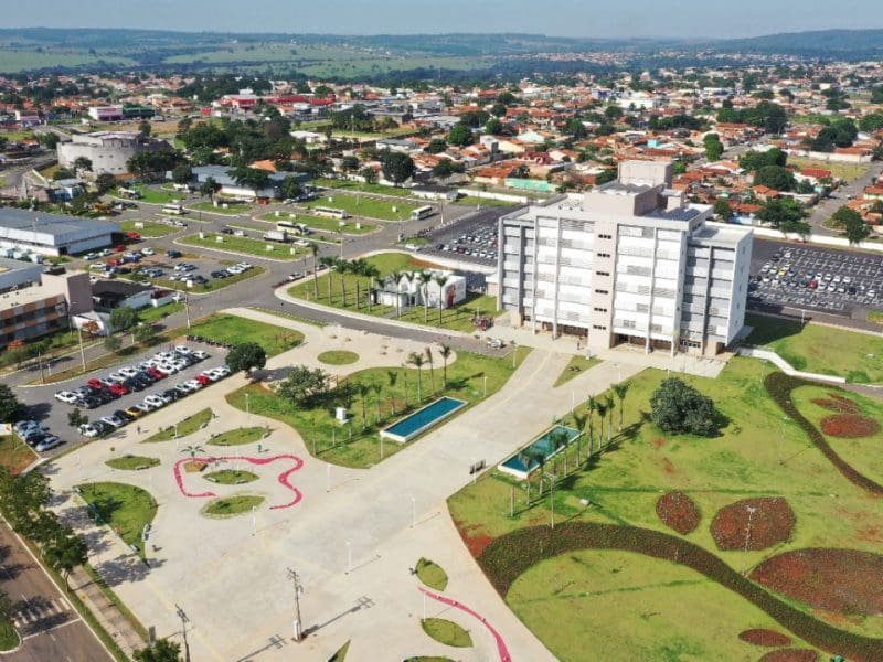 CIDADE-ADMINISTRATIVA-LUIZ-ALBERTO-MAGUITO-VILELA ponto facultativo dia 13 feriado dia 12