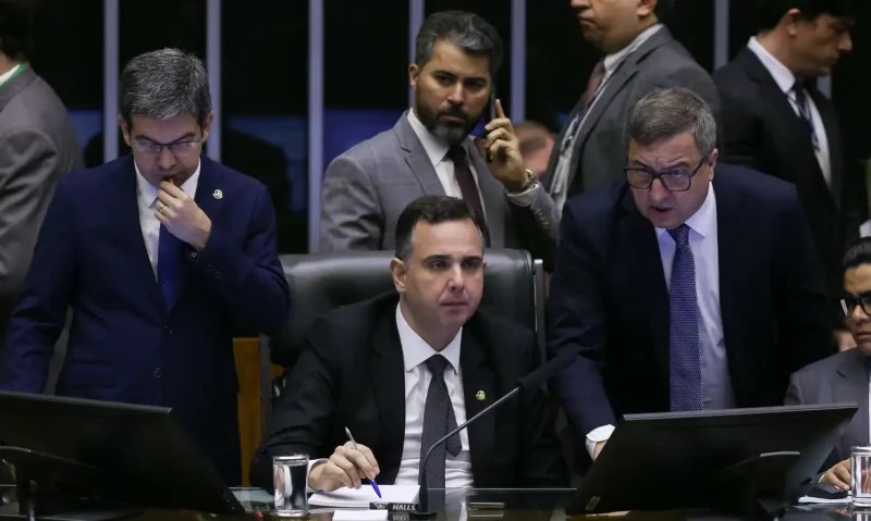 Congresso Nacional aprova déficit zero para o ano de 2024. Salário Mínimo será de R$ 1.412 reais .