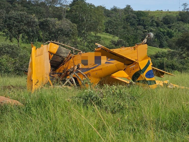 Aeronave colide contra árvores em pouso de emergência no município de Catalão.