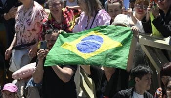 Regina Caeli - Brasileiros na Praça São Pedro (VATICAN MEDIA Divisione Foto)