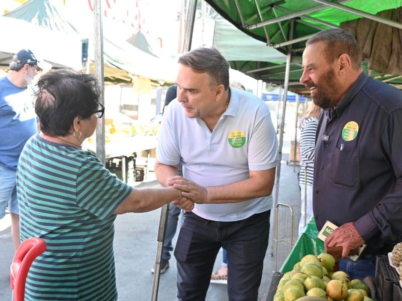 Pré-candidato realiza visitas e tem reuniões diárias em bairros de todas as regiões da cidade para discutir plano de governo e apresentar propostas