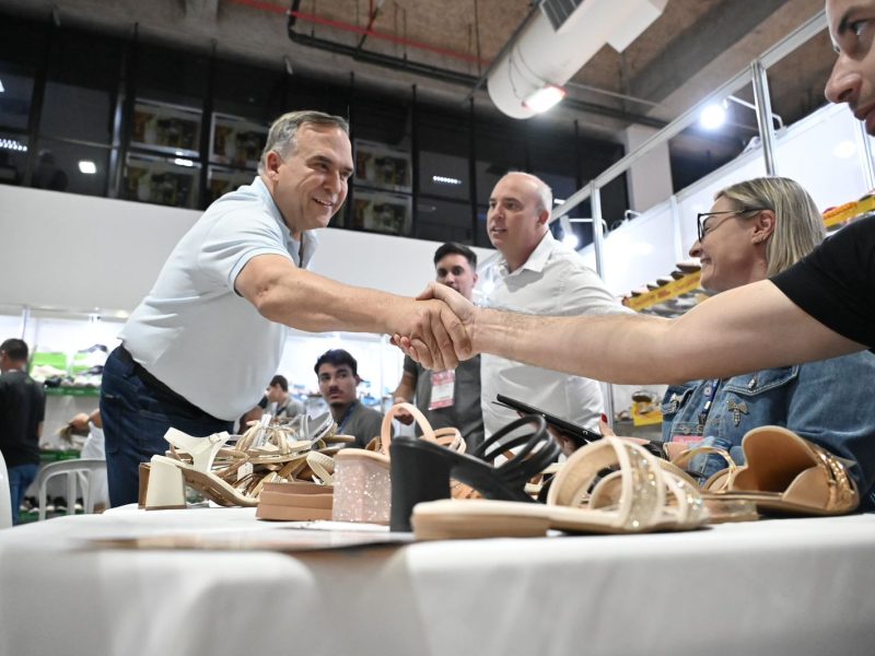 Candidato a prefeito de Goiânia visitou a 19ª edição da Feira Goiâniacal e defendeu parceria para multiplicar eventos de empreendedorismo na capital