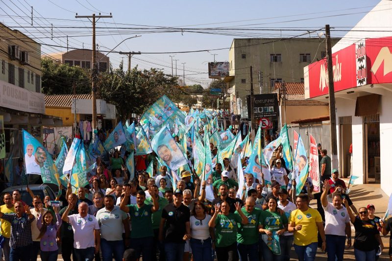 Marden faz Caminhada no Centro Histórico de Trindade