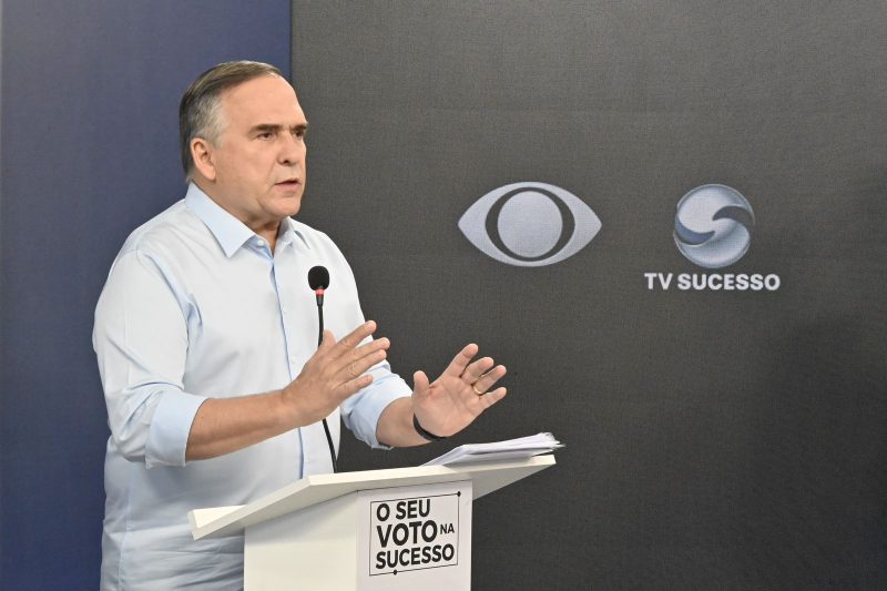 Debate: Sandro Mabel apresenta soluções para saúde, educação, transporte e habitação