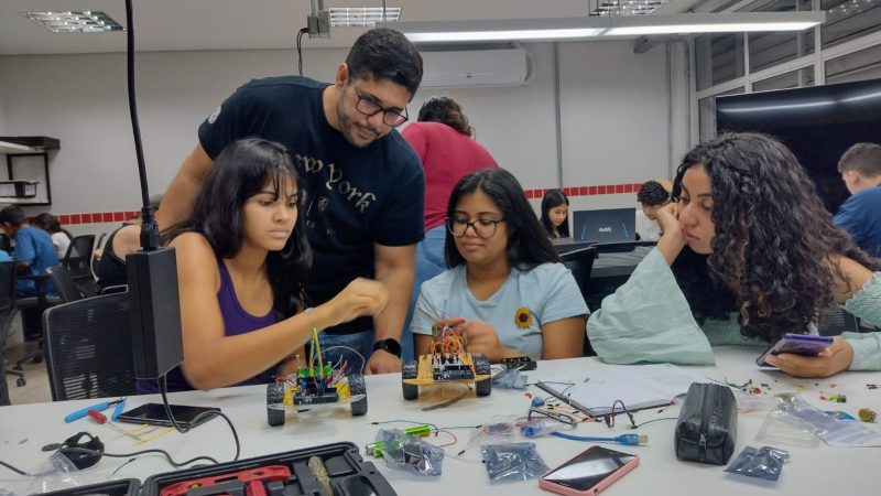 Prorrogadas inscrições para curso gratuito de robótica em Goiânia e no interior