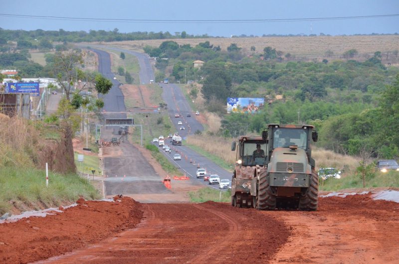 Goinfra propõe expansão de convênio com Exército para duplicar GO-213 até Rio Quente