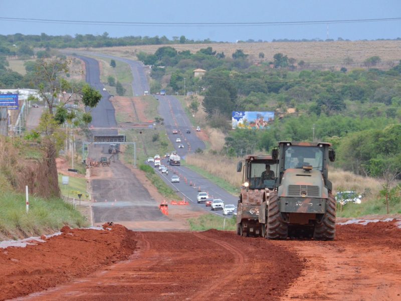 Goinfra propõe expansão de convênio com Exército para duplicar GO-213 até Rio Quente