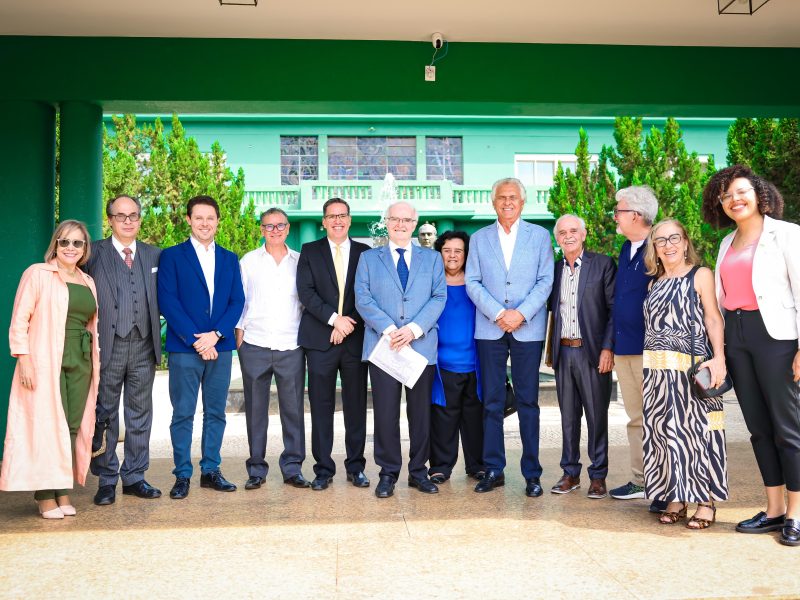 Caiado anuncia restauração do Museu Zoroastro Artiaga em encontro com membros do Instituto Histórico e Geográfico