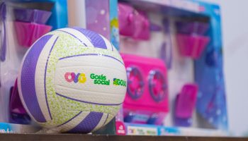 Goiás Social: 53,6% dos municípios goianos já retiraram brinquedos do Natal do Bem 2024