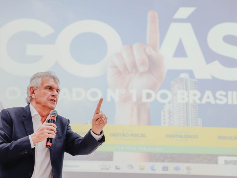 Seis municípios do Norte e Nordeste de Goiás são contemplados pela entrega de títulos, enquanto outros dez recebem veículos de carga