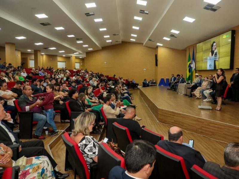 Governador Ronaldo Caiado é homenageado pela Federação Nacional dos Comunicadores