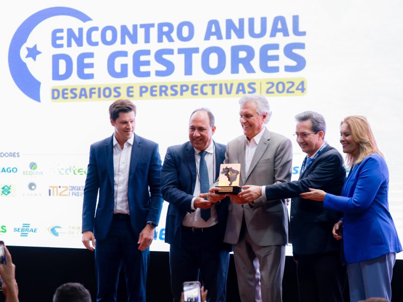 Caiado enfatiza parceria com prefeituras para desenvolvimento de Goiás