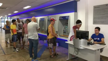 Expediente bancario muda no final do ano