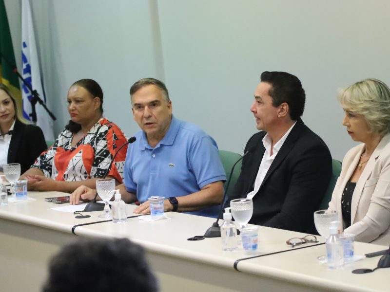 Taxa de lixo começa a ser cobrada com desconto, informa prefeito eleito