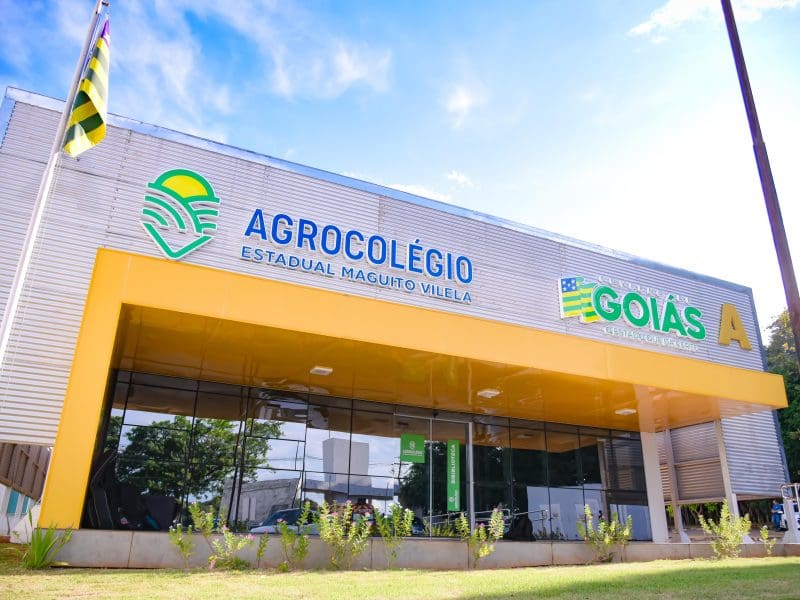 Caiado inaugura Agrocolégio Maguito Vilela com foco na capacitação rural