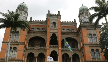 Bolsa Família reduz morte de pessoa com transtorno mental, diz estudo