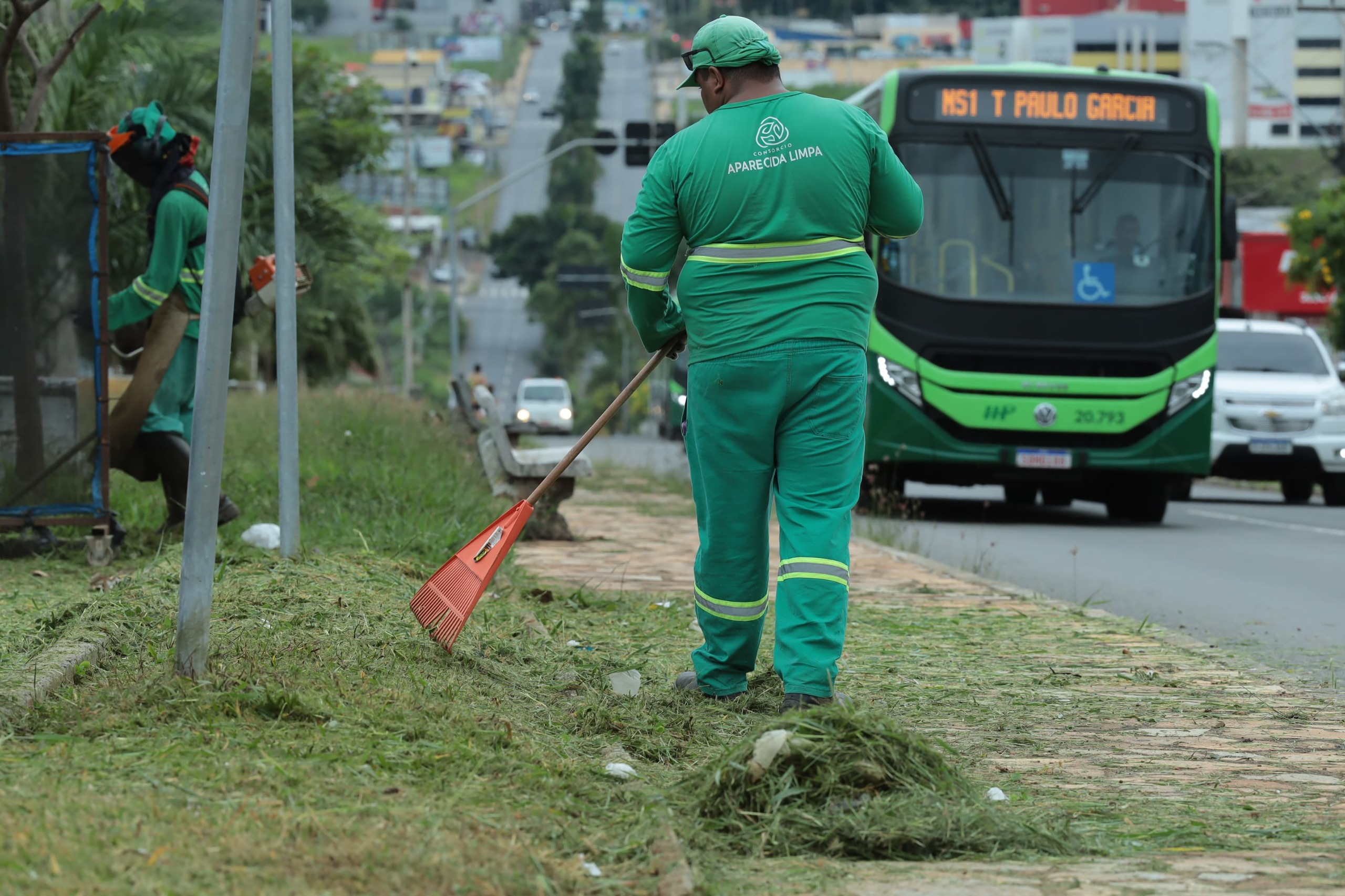 Prefeitura de Aparecida de Goiânia intensifica força-tarefa de limpeza urbana