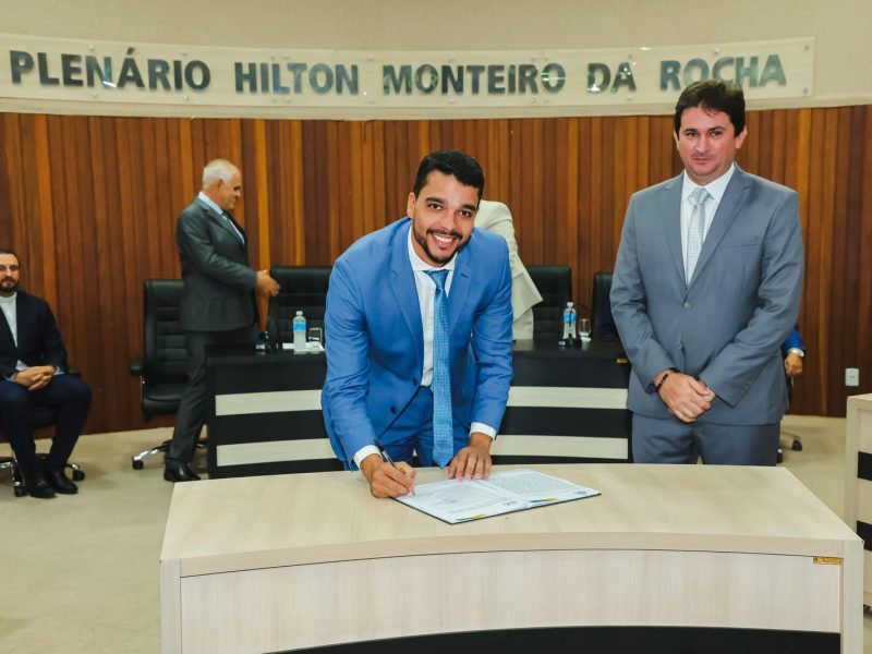 Marden Jr assinam ordens de serviço para obras e ações dos próximos 100 dias em Trindade