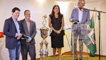 Caiado e Gracinha recebem campeões nacionais da Copa Quilombola de futebol