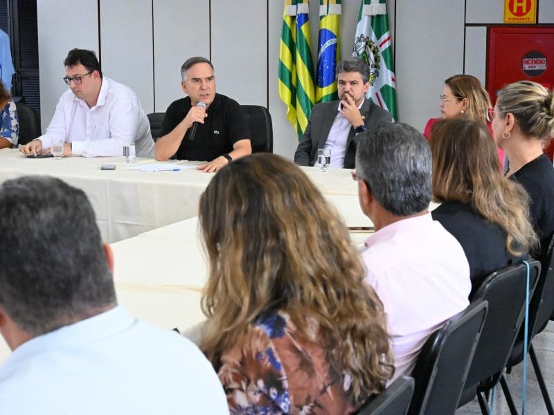 Mabel detalha pagamento a prestadores de serviços de saúde em reunião com representantes do setor