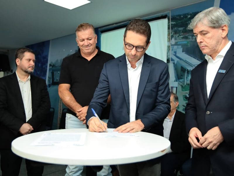 Vilela assina convênio e Instituto Aquila inicia diagnóstico para modernizar Aparecida