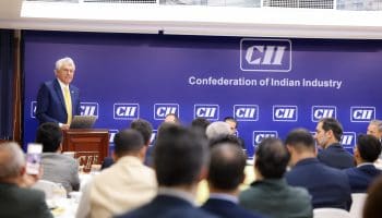 Caiado abre rodada de negócios com empresários indianos