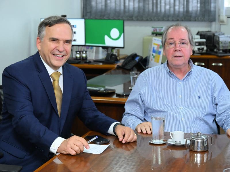 Prefeito Sandro Mabel busca soluções para gestão de resíduos e limpeza urbana em Brasília