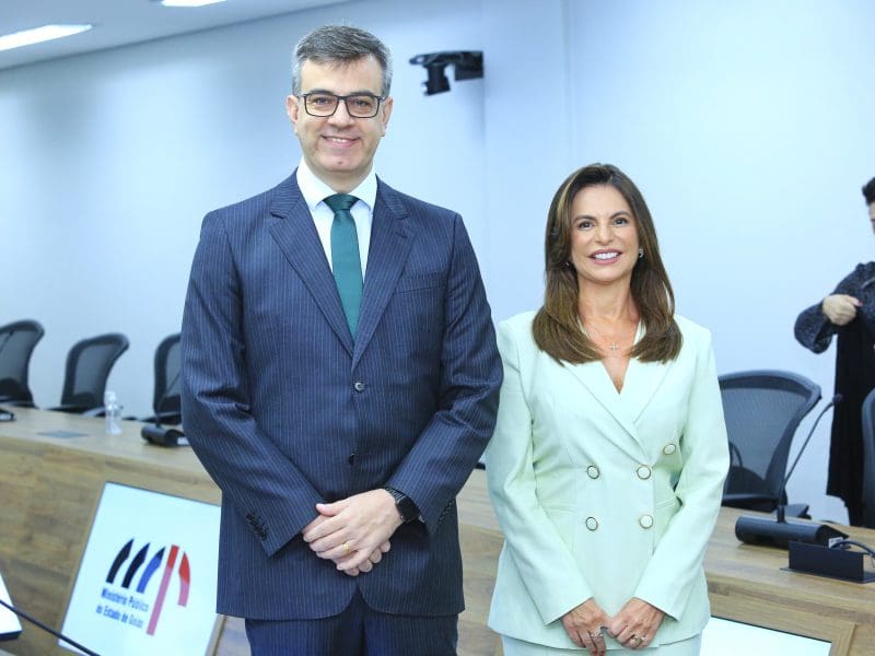 Cyro Terra Peres e Alice de Almeida Freire