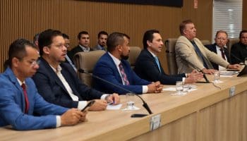 Prefeito Vilela garante integração total com os vereadores na administração de Aparecida