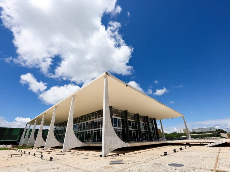 STF começa a analisar denúncia contra acusados de tentativa de golpe de estado