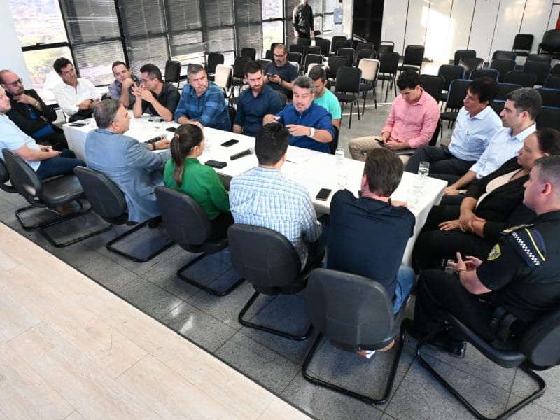 Prefeitura de Goiânia continua com data de 31 de março para tirar ambulantes da 44