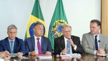 Governo zera tarifa de importação de 9 alimentos para reduzir preços