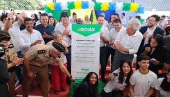 Caiado entrega reforma de colégios militares em Aparecida e Hidrolândia