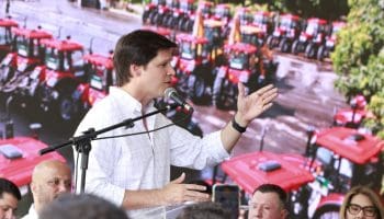 Governo de Goiás entrega maquinários a 23 municípios e reforça apoio ao desenvolvimento local