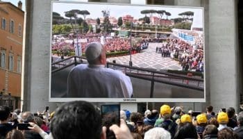 "Obrigado a todos": as primeiras palavras do Papa ao receber alta