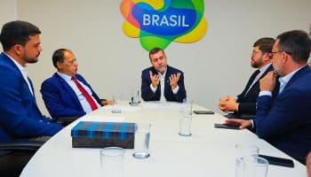 Prefeito de Trindade e presidente da Embratur debatem turismo religioso
