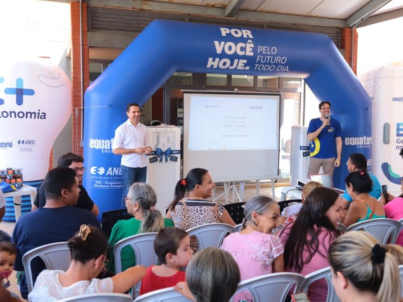 Prefeito Vilela e Equatorial sorteiam 40 geladeiras para famílias de baixa renda