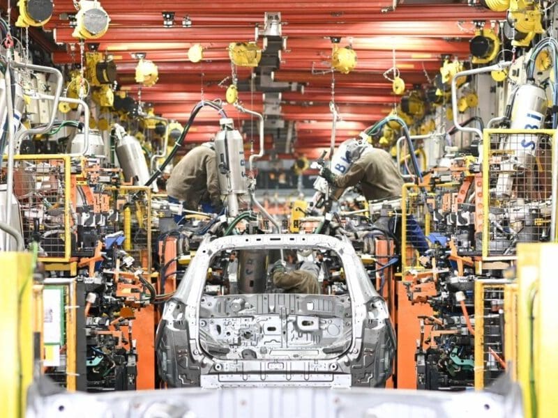 Produção industrial avança em Goiás, enquanto Brasil tem estagnação